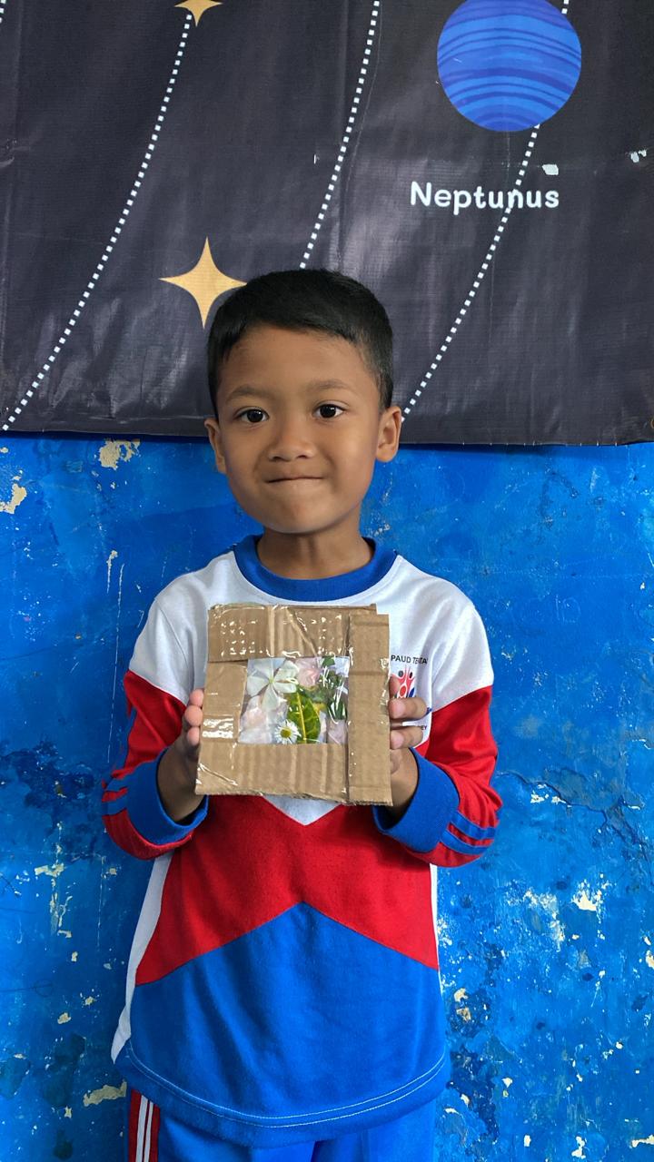 bingkai  bunga rafisqi